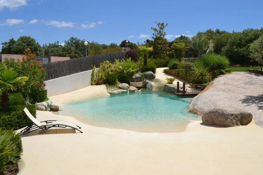 Sustainable Pool Designs in Urban vs. Rural Settings: Geographic Considerations