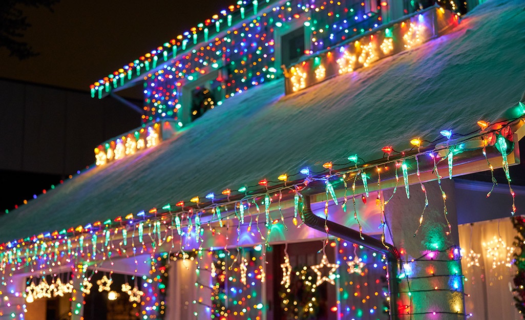 How to Safely Install Christmas Lights on Your Home in Sandy, Utah: A DIY Guide