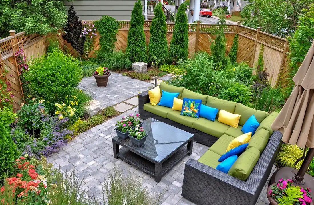 How to Choose the Perfect Paver Sizes for a Balanced Patio Look